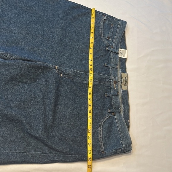 Wrangler authentics shorts size 48 - Picture 7 of 8